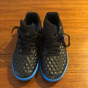 Nike Tiempo Indoor Soccer Youth 3.5